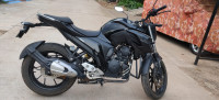 Black Yamaha FZ25