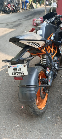 A Black KTM RC 200