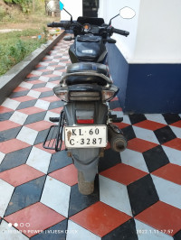 Black Suzuki GS 150R