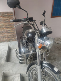 Black Royal Enfield Thunderbird 350