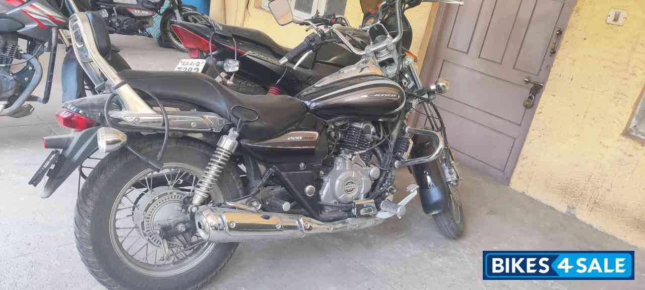 Bajaj Avenger Cruise 220