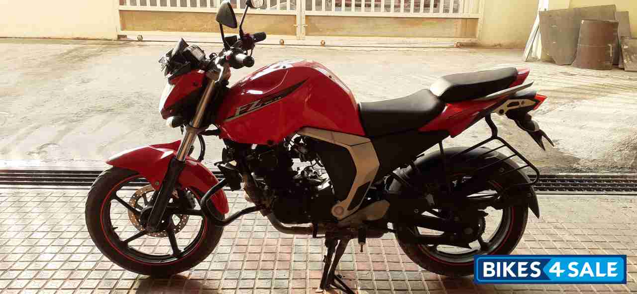 Yamaha FZ