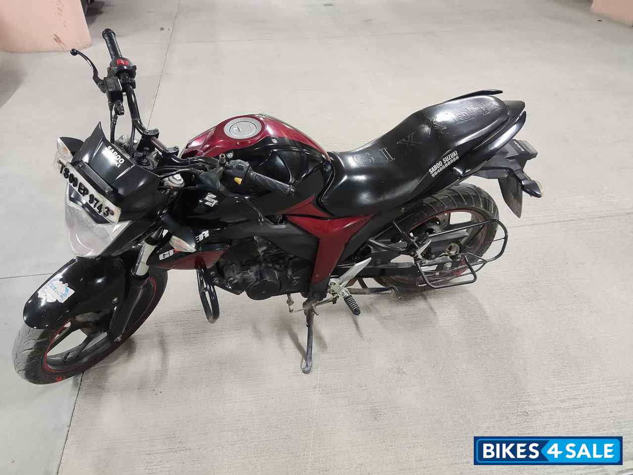 Red And Black Suzuki Gixxer 150