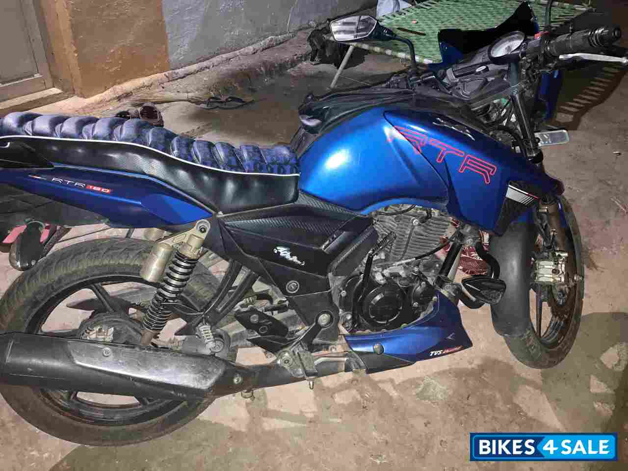 TVS Apache RTR 180 BS6