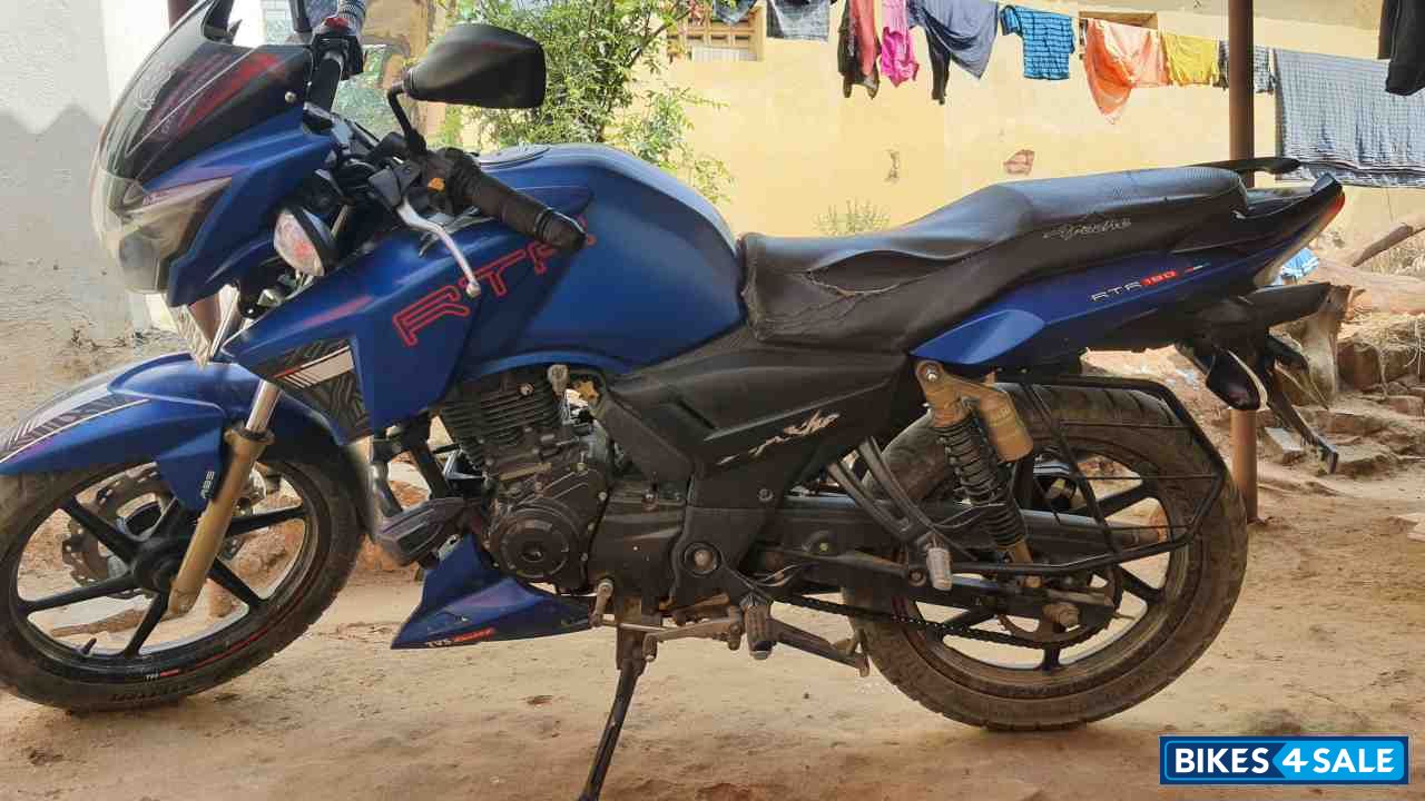 TVS Apache RTR 180 BS6