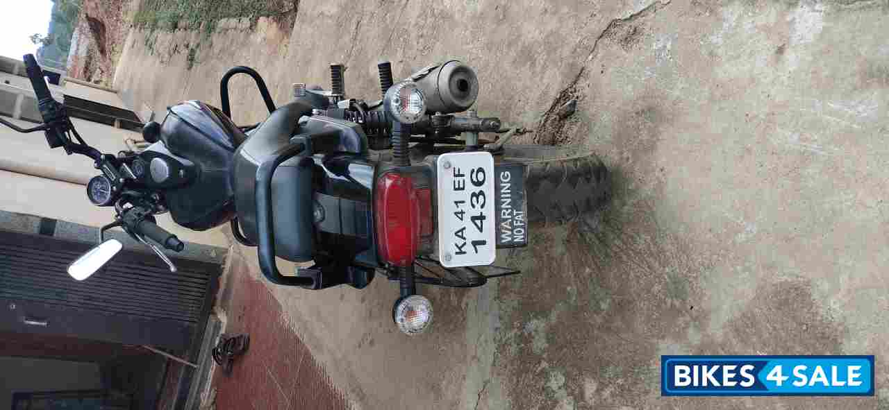 Blue Bajaj Avenger Street 150