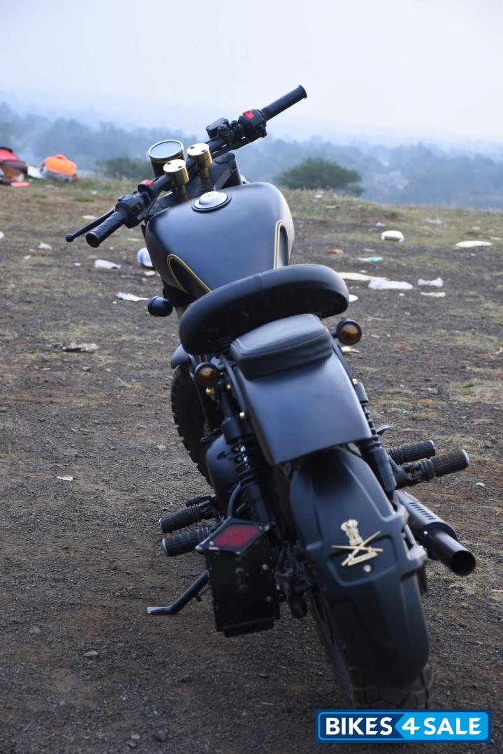 Mat Black Regal Raptor Bobber 350 Mat Black Regal Raptor Bobber 350