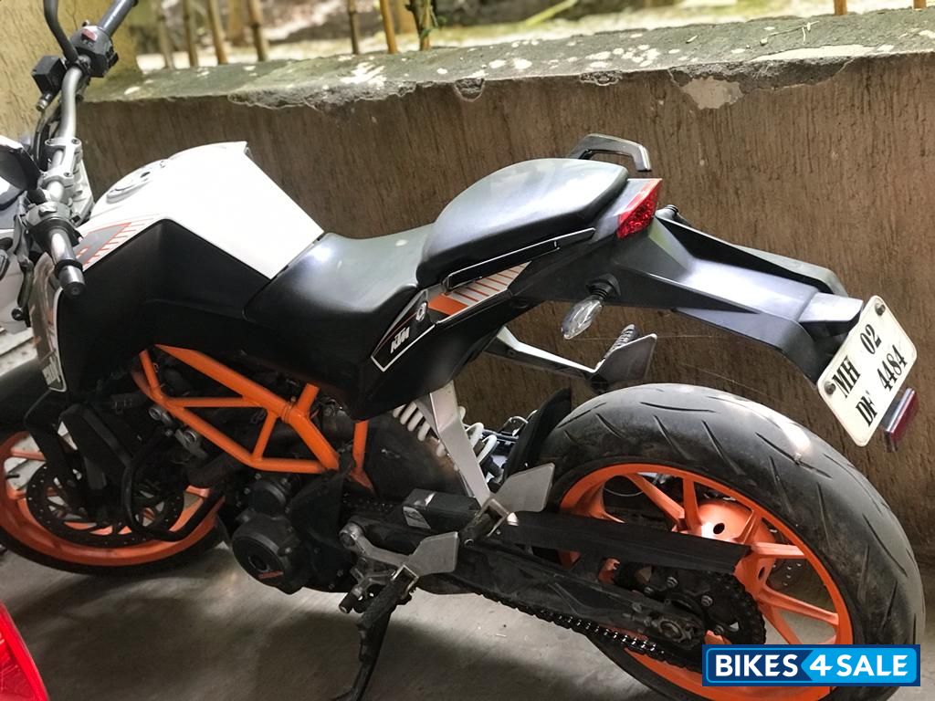 White KTM Duke 390