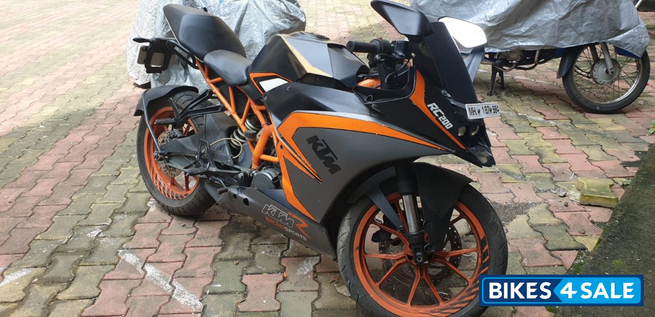 Black And Orange KTM RC 200