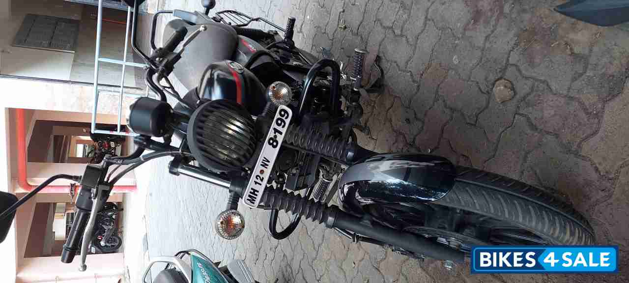 Bajaj Avenger Street 220