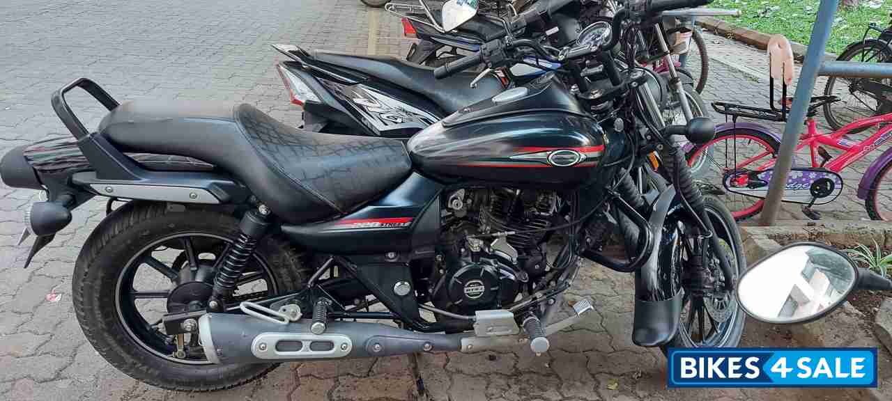 Bajaj Avenger Street 220