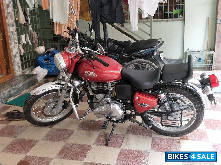 Maroon Royal Enfield Bullet 350 ES