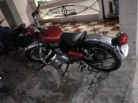 Maroon Royal Enfield Bullet 350 ES