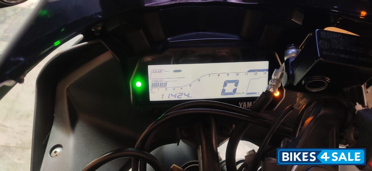 Mat Black Yamaha YZF R15 V3