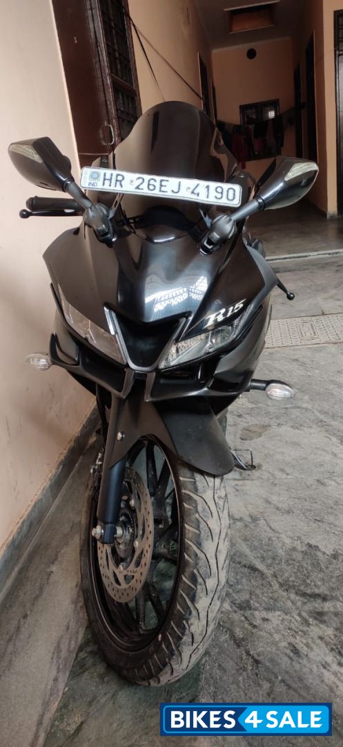 Mat Black Yamaha YZF R15 V3