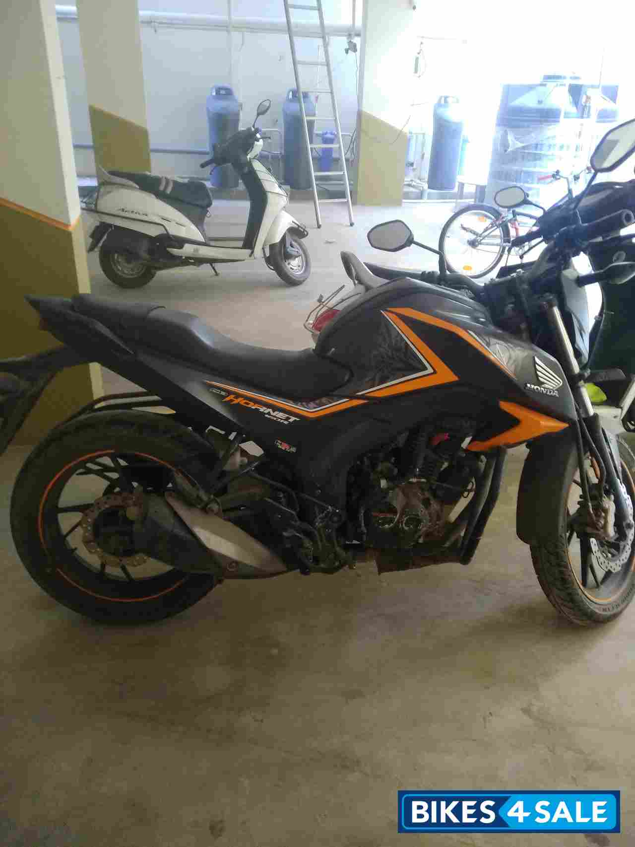 Honda CB Hornet 160R