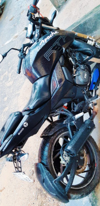 Matte Black TVS Apache RTR 200 4V