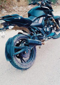 Matte Black TVS Apache RTR 200 4V