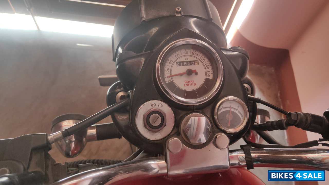 Red Royal Enfield Classic 350 Redditch Red