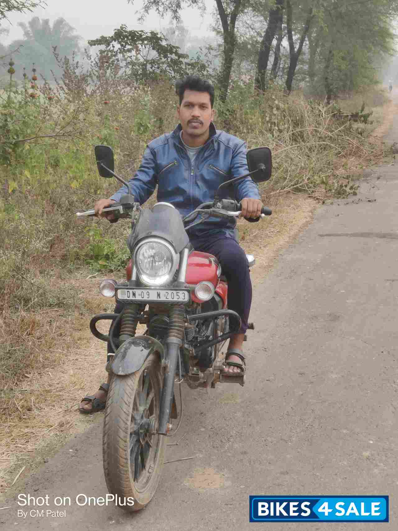 Bajaj Avenger 180 DTS-i