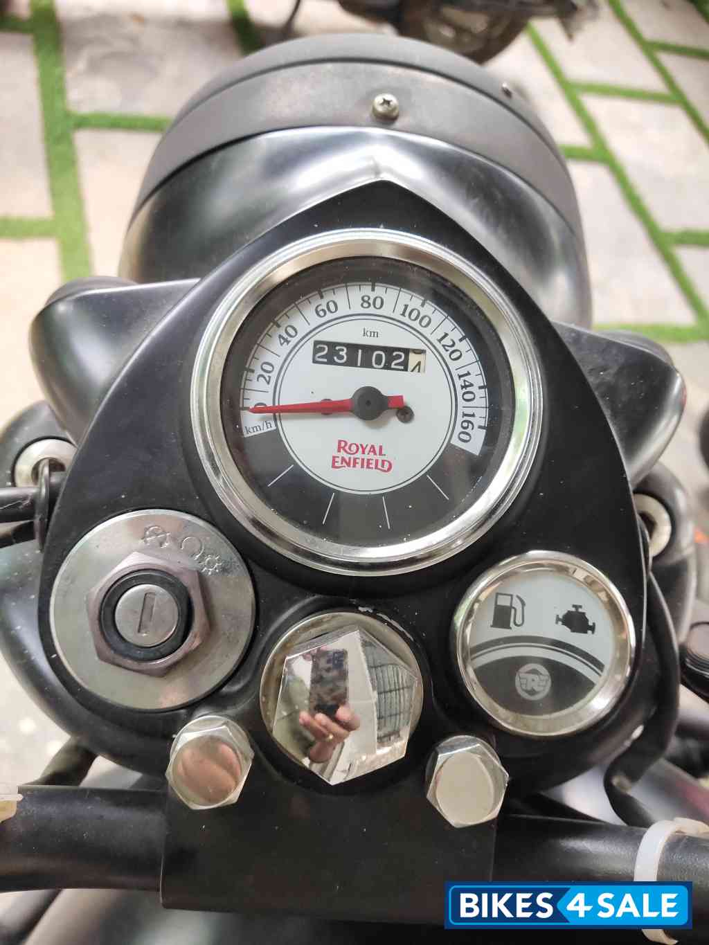 Black Royal Enfield Classic Stealth Black