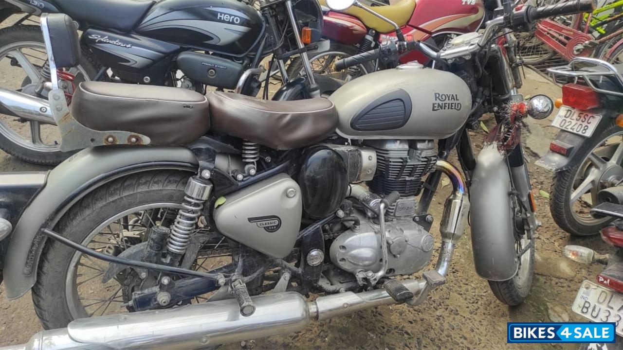 Royal Enfield Classic 350 Dual Channel BS6
