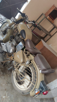 Royal Enfield Classic 500
