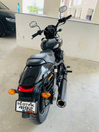 Black Harley Davidson Street 750