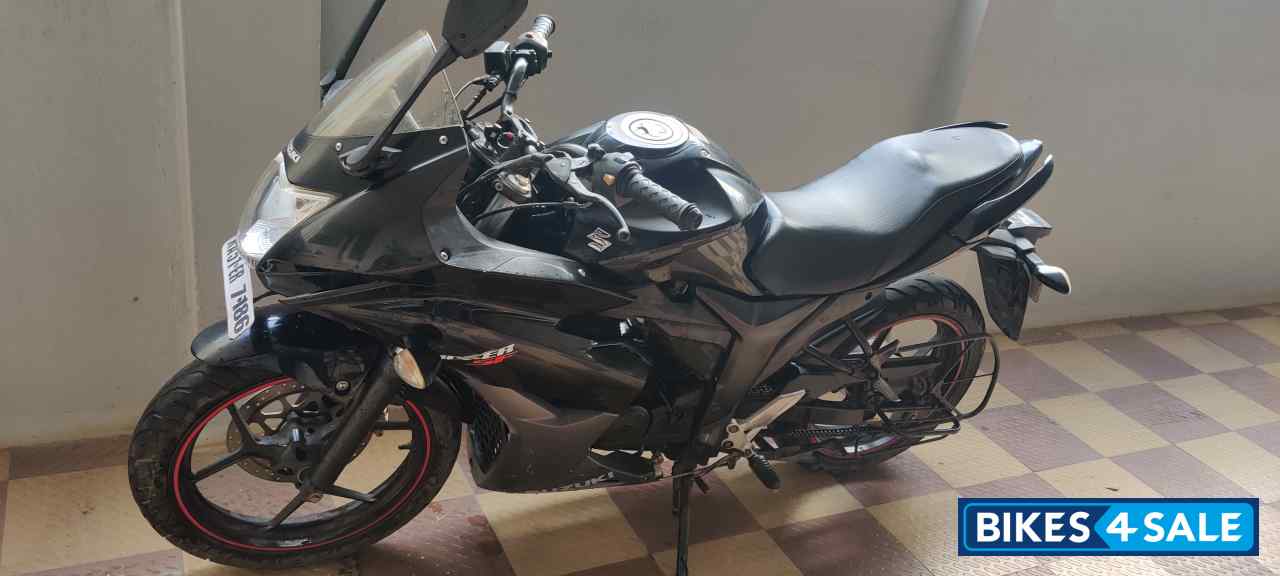 Suzuki Gixxer SF