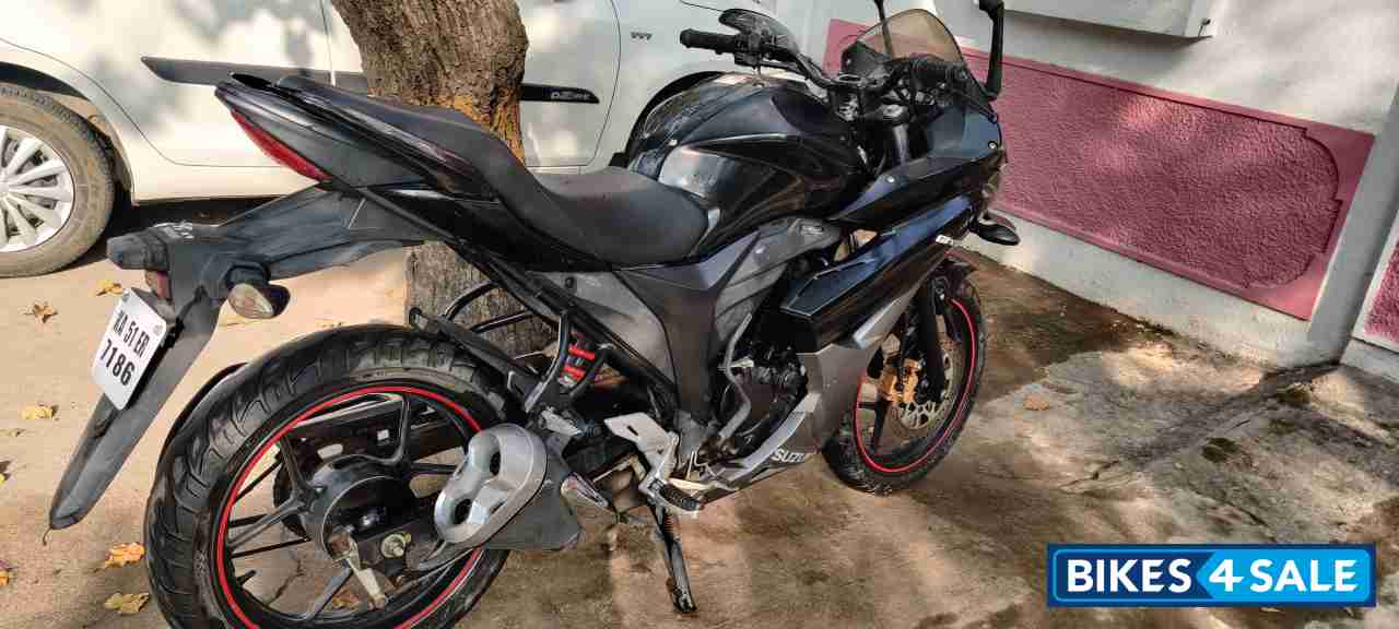 Suzuki Gixxer SF