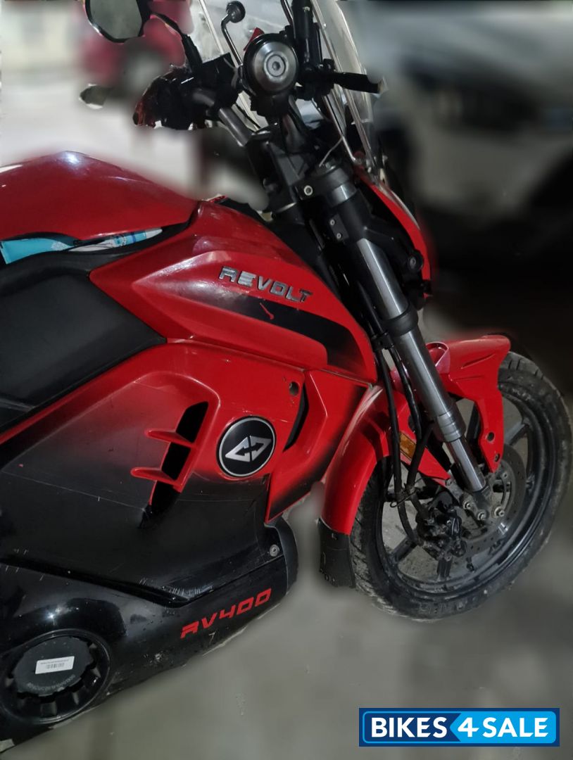 Rebel Red Revolt RV 400