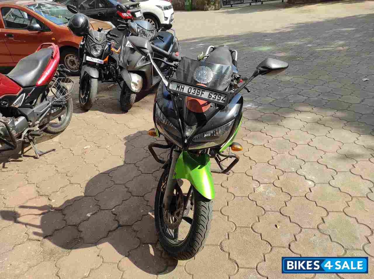 Green Black Yamaha Fazer FZ16ST