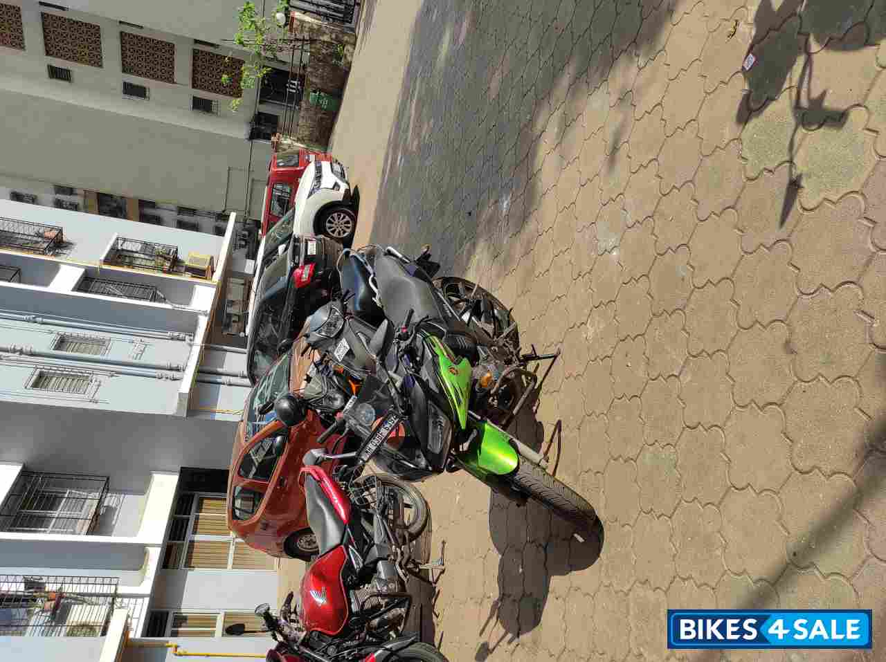 Green Black Yamaha Fazer FZ16ST