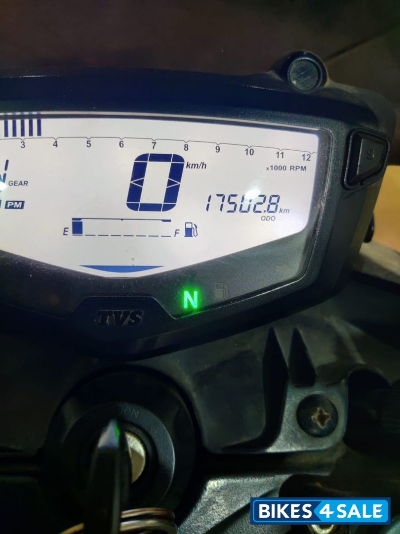 Black TVS Apache RTR 200 4V Race Edition 2.0