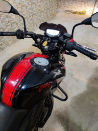 Black TVS Apache RTR 200 4V Race Edition 2.0