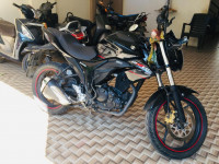 Black Suzuki Gixxer 150