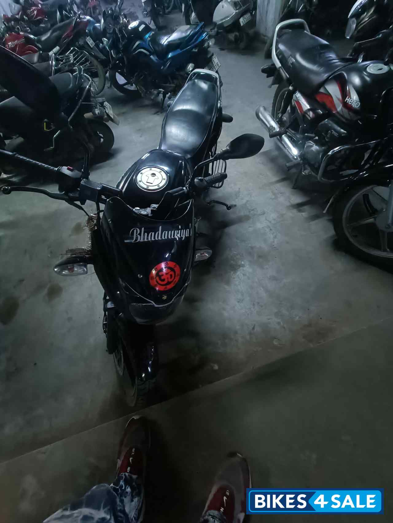 Black Bajaj Pulsar 150 BS6