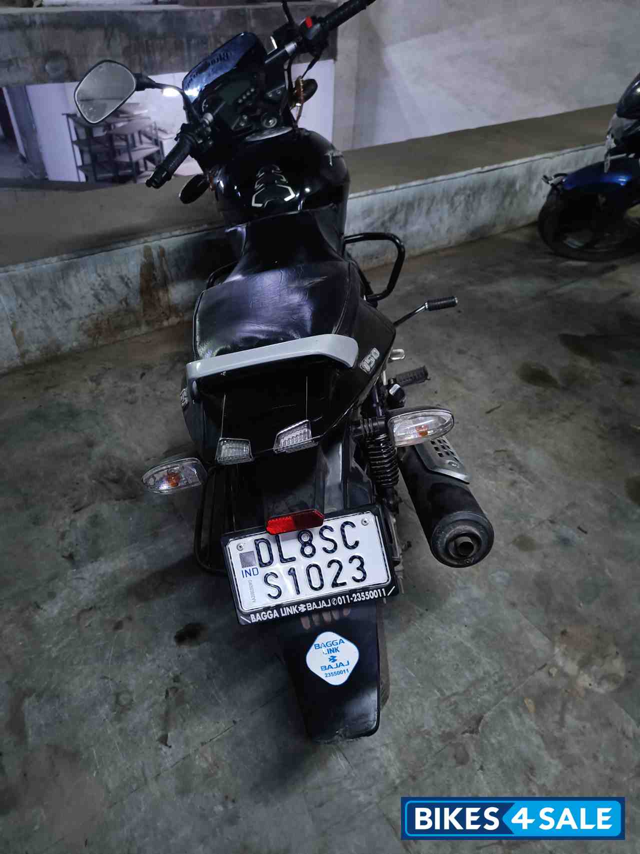 Black Bajaj Pulsar 150 BS6