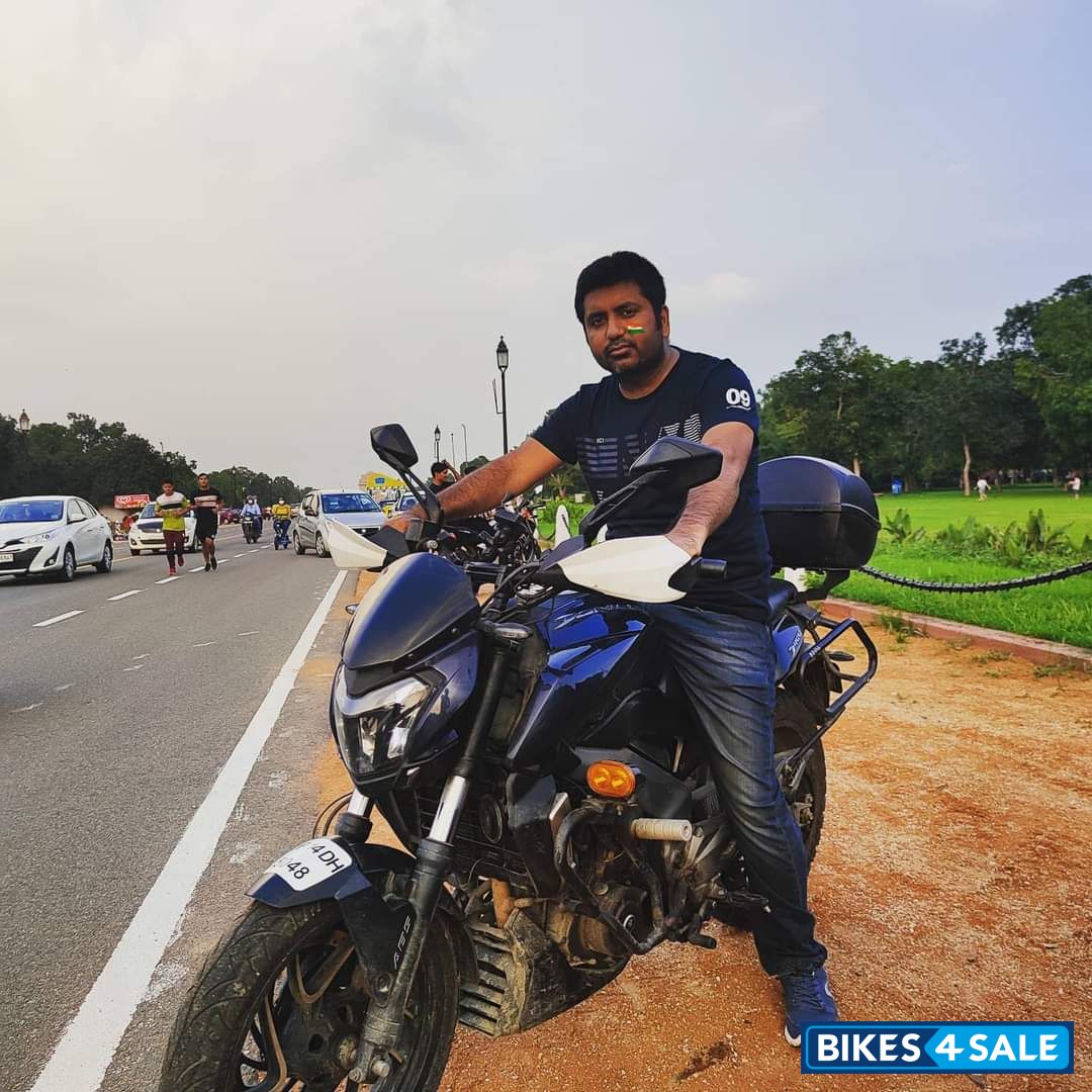Navy Blue Bajaj Dominar 400 Disc