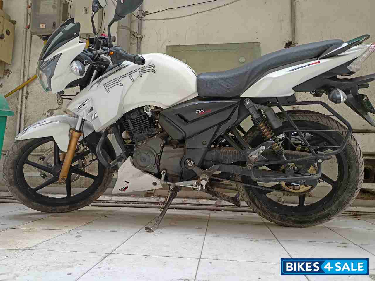 TVS Apache RTR 180