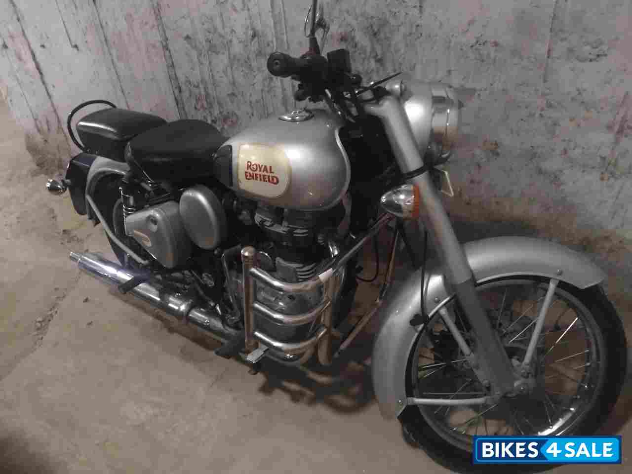 Silver Royal Enfield Classic 350
