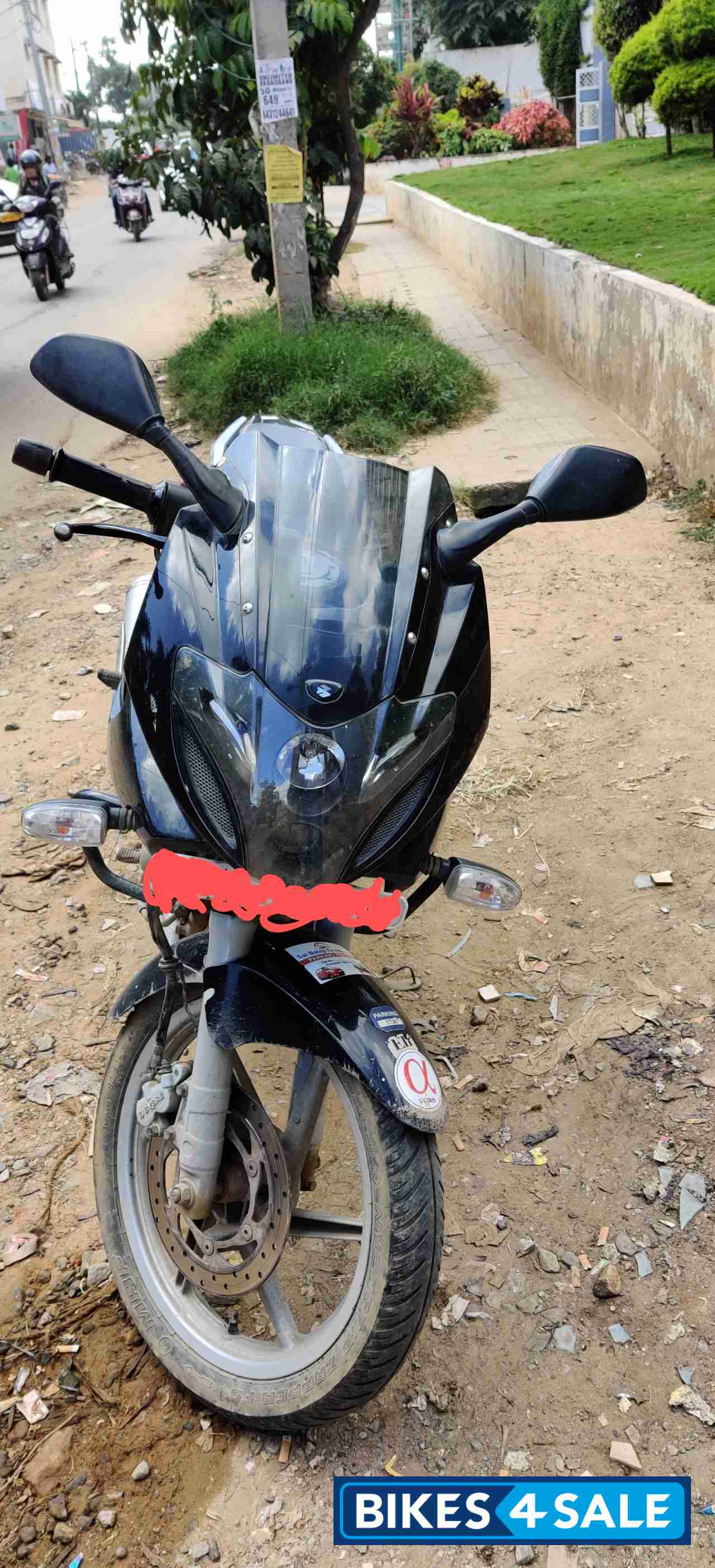 Bajaj Pulsar 220 DTSFi Bajaj Pulsar 220 DTSFi