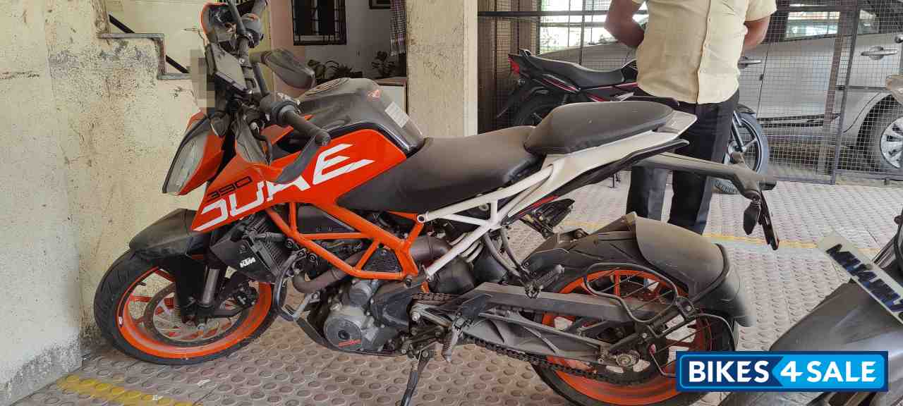KTM Duke 390 BS6