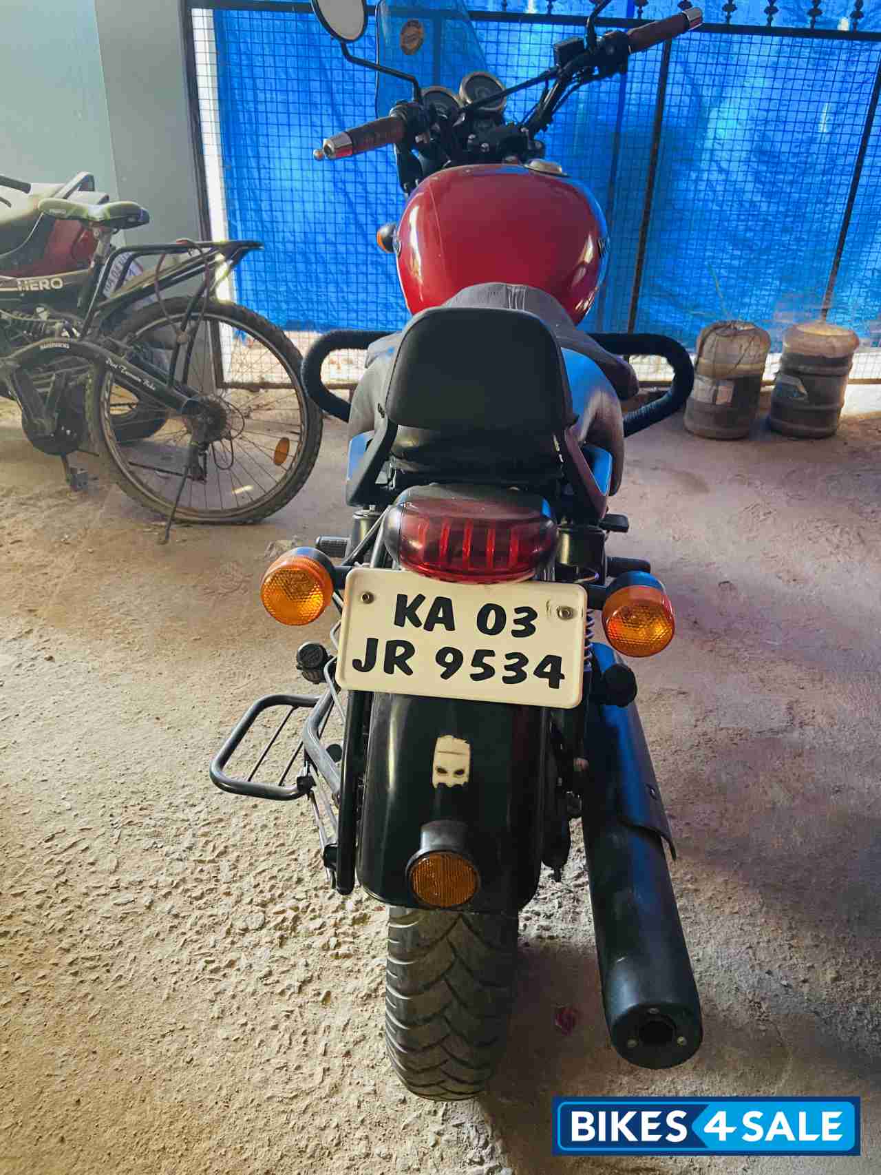 Roving Red Royal Enfield Thunderbird X 350