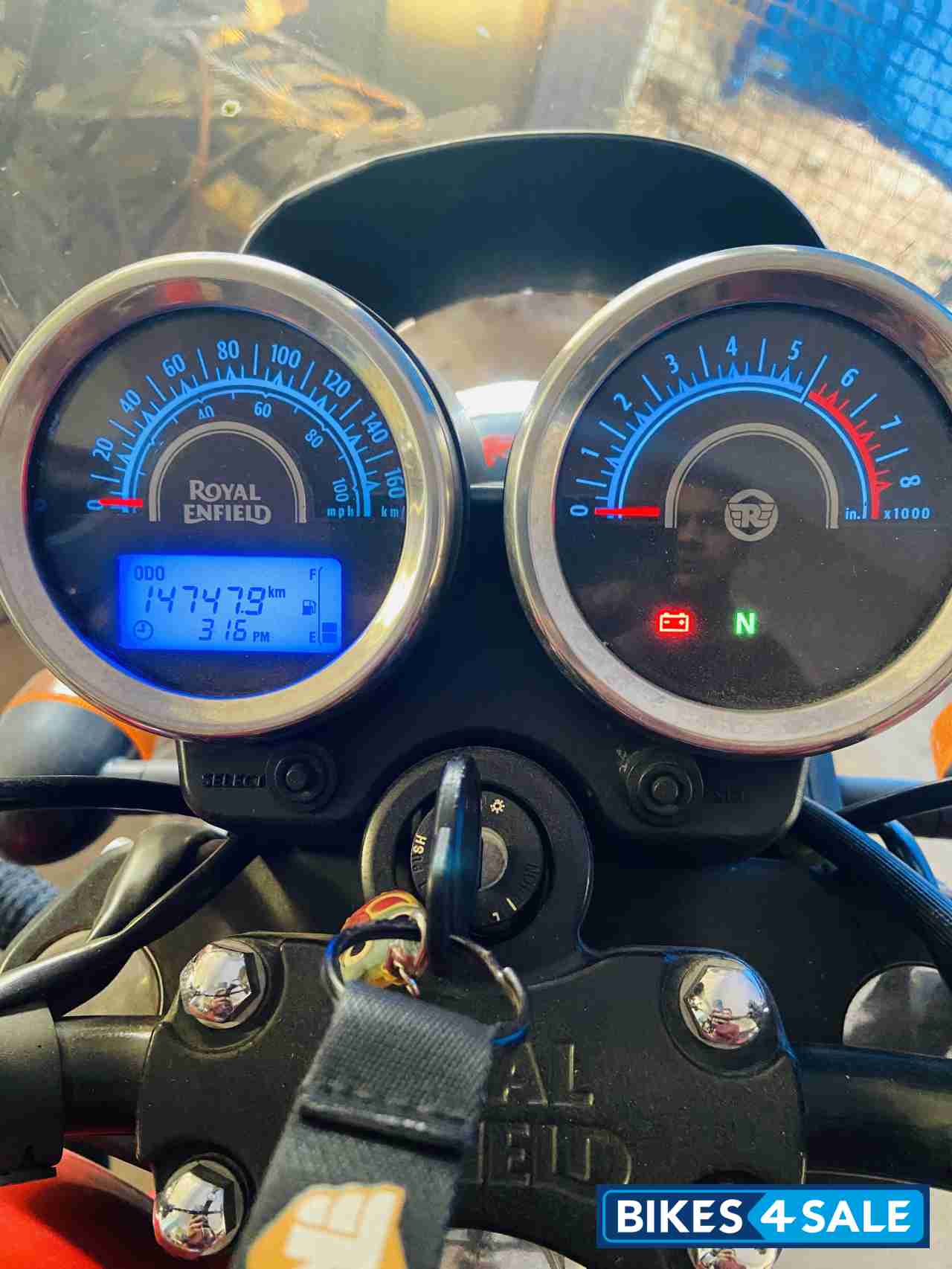 Roving Red Royal Enfield Thunderbird X 350