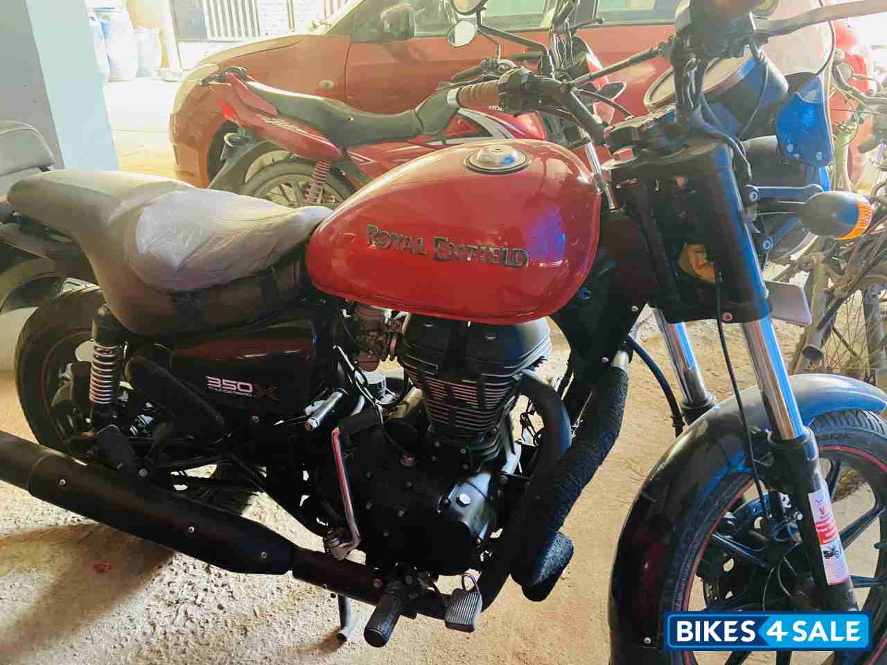 Roving Red Royal Enfield Thunderbird X 350