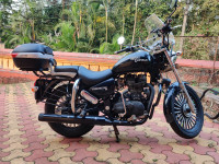 Black Royal Enfield Thunderbird 500