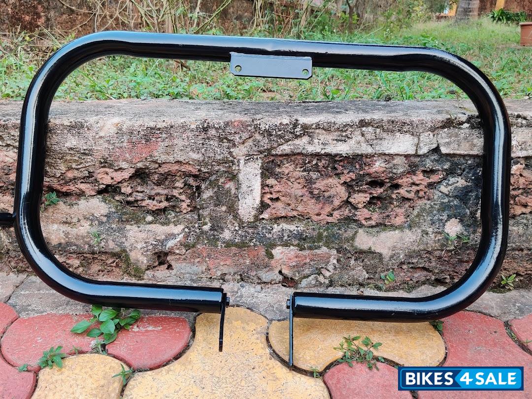 Black Royal Enfield Thunderbird 500