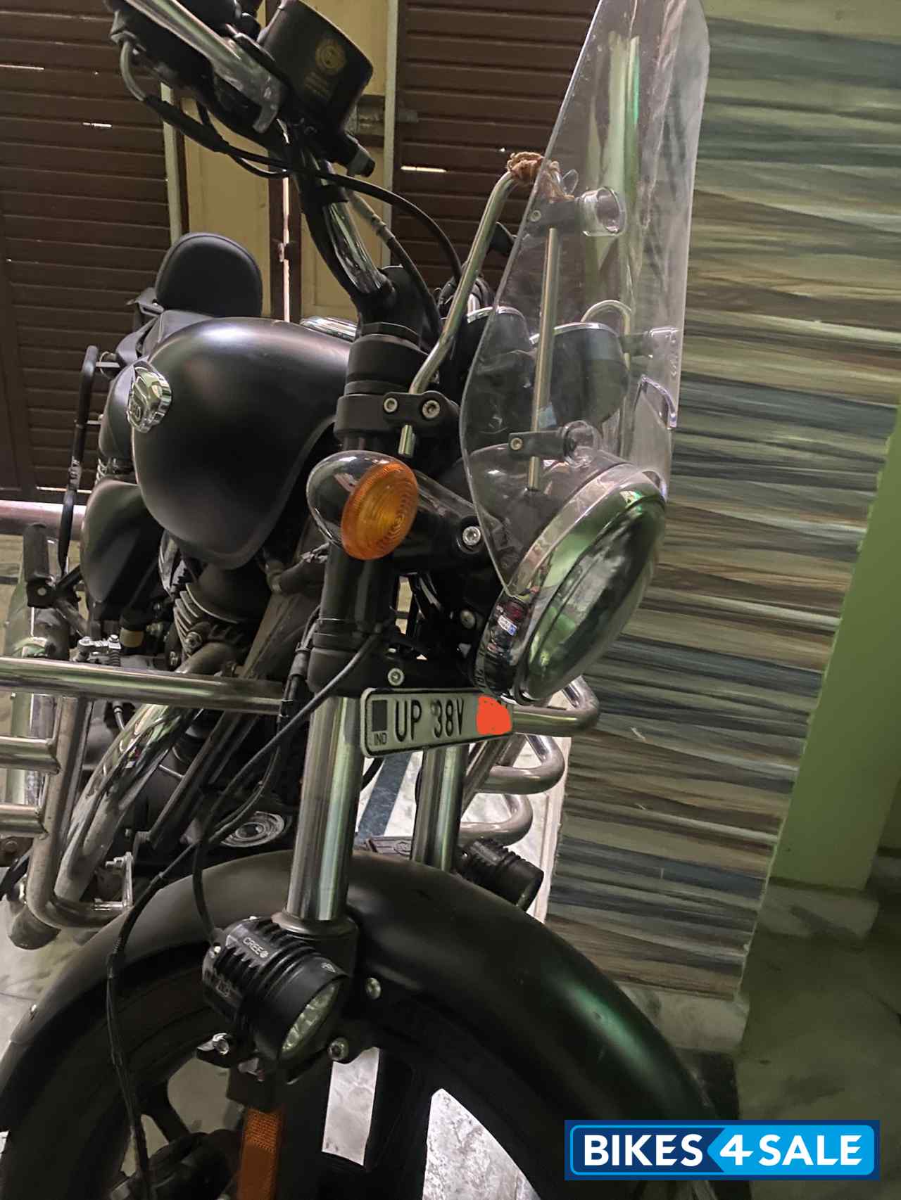 Matt Black Royal Enfield Meteor 350 Stellar