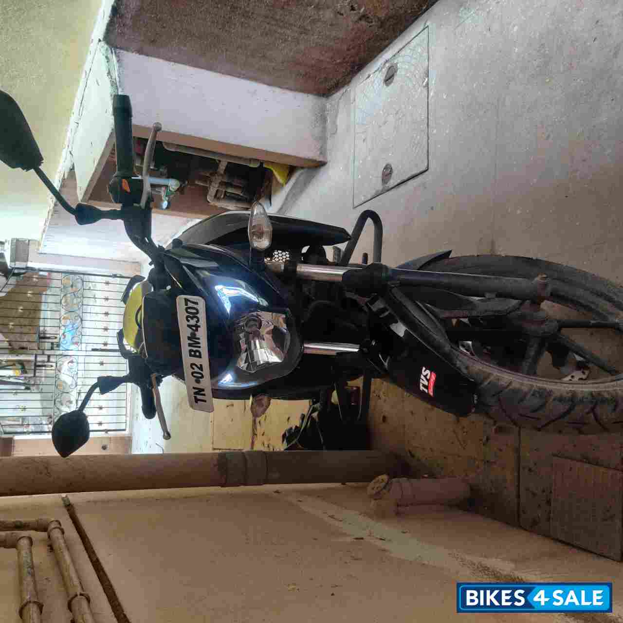 TVS Apache RTR 160 4V